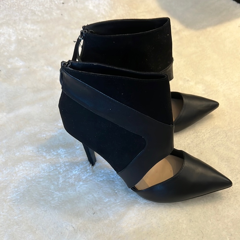 NWOT Zara Pumps